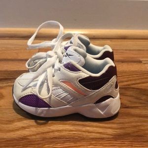 Reebok size 4 toddler shoes
